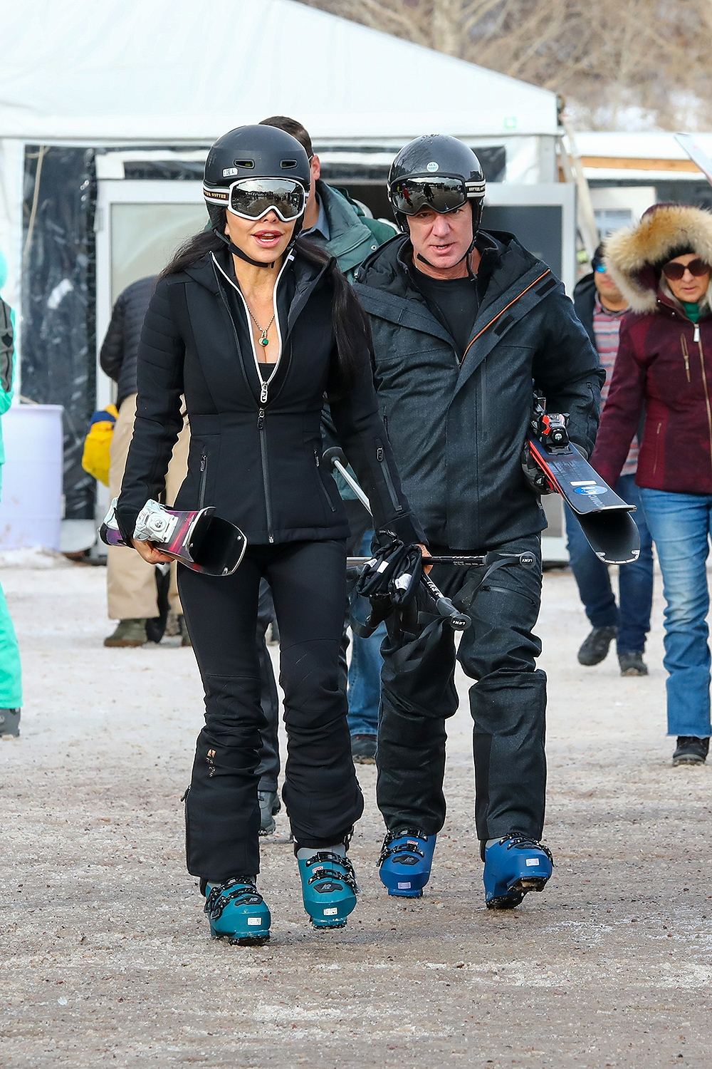 Jeff Bezos and Lauren Sanchez hit the slopes in Aspen, CO