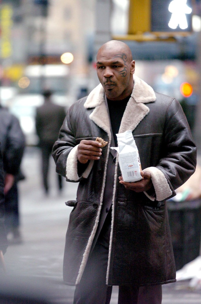 Mike Tyson Eats Cookies