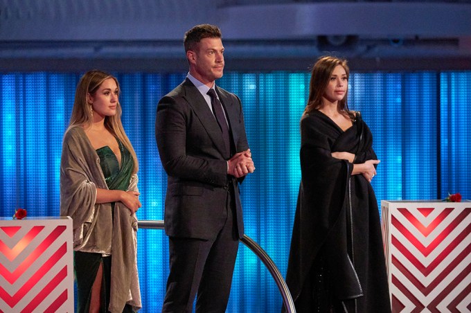 Rachel Recchia, Jesse Palmer & Gabby Windey At Rose Ceremony