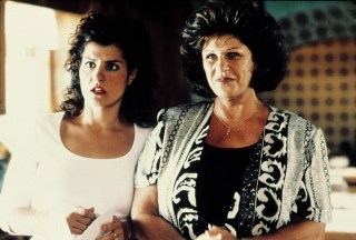 MY BIG FAT GREEK WEDDING, Nia Vardalos, Lainie Kazan, 2002.