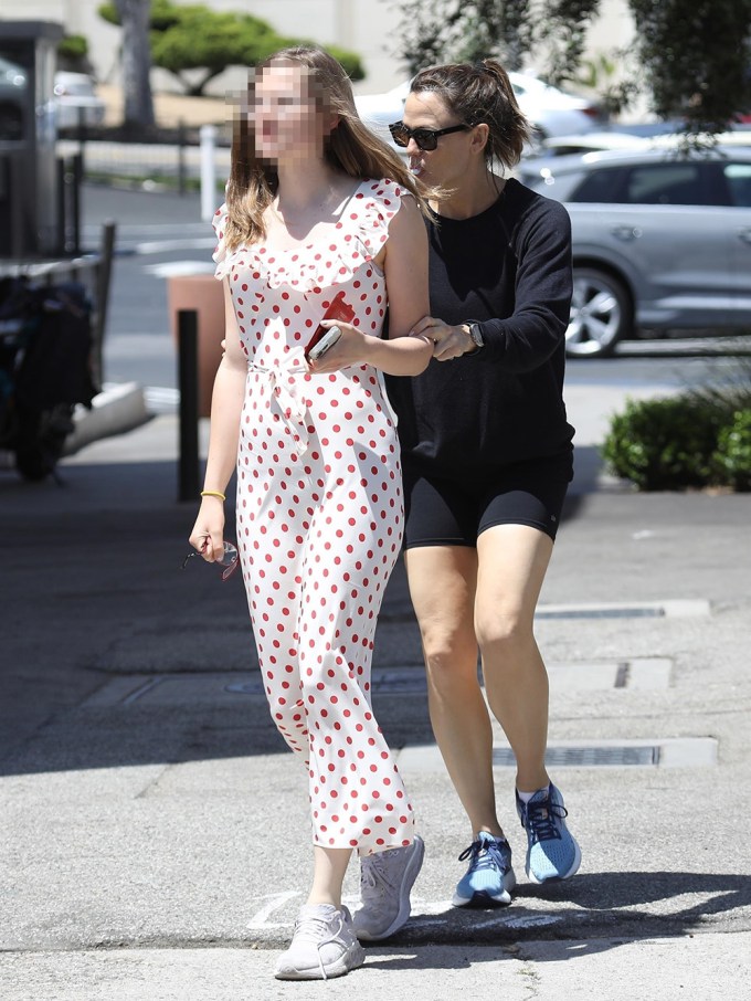 Jennifer Garner & Violet Affleck