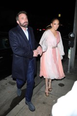 Santa Monica, CA  - *EXCLUSIVE*  - Jennifer Lopez is all glammed up as she and Ben Affleck are seen holding hands as they arrive at Italian restaurant Giorgio Baldi for a Valentine's Day romantic dinner for two in Santa Monica.

Pictured: Jennifer Lopez, Ben Affleck

BACKGRID USA 14 FEBRUARY 2023 

USA: +1 310 798 9111 / usasales@backgrid.com

UK: +44 208 344 2007 / uksales@backgrid.com

*UK Clients - Pictures Containing Children
Please Pixelate Face Prior To Publication*