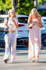 Calabasas, CA  - *EXCLUSIVE*  - Denise Richards and Charlie Sheen's daughters, Sam and Lola Sheen were seen starting the filming of a new reality series despite the start of the strikes which is shutting down filming and productions all over the world.

Pictured: Sam Sheen, Lola Sheen

BACKGRID USA 15 JULY 2023 

BYLINE MUST READ: IXOLA / BACKGRID

USA: +1 310 798 9111 / usasales@backgrid.com

UK: +44 208 344 2007 / uksales@backgrid.com

*UK Clients - Pictures Containing Children
Please Pixelate Face Prior To Publication*