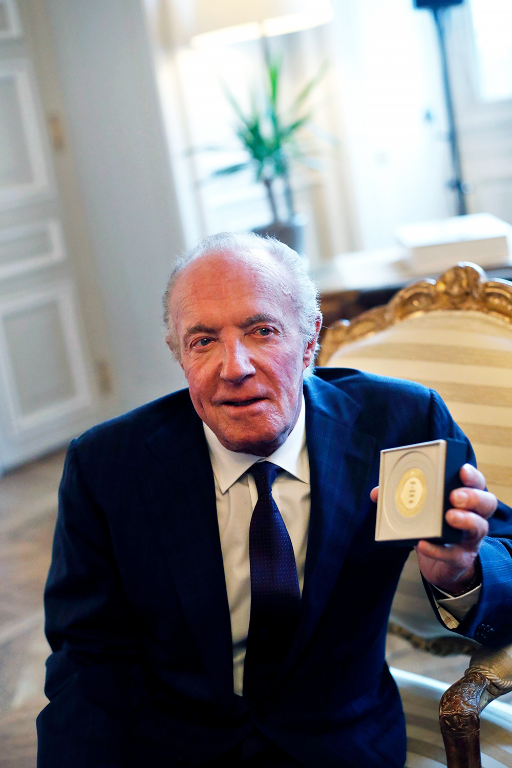 U.S actor James Caan poses after being awarded with the Vermeil Paris medal, at the Paris city Hall, in Paris
James Caan, Paris, France - 06 Dec 2018