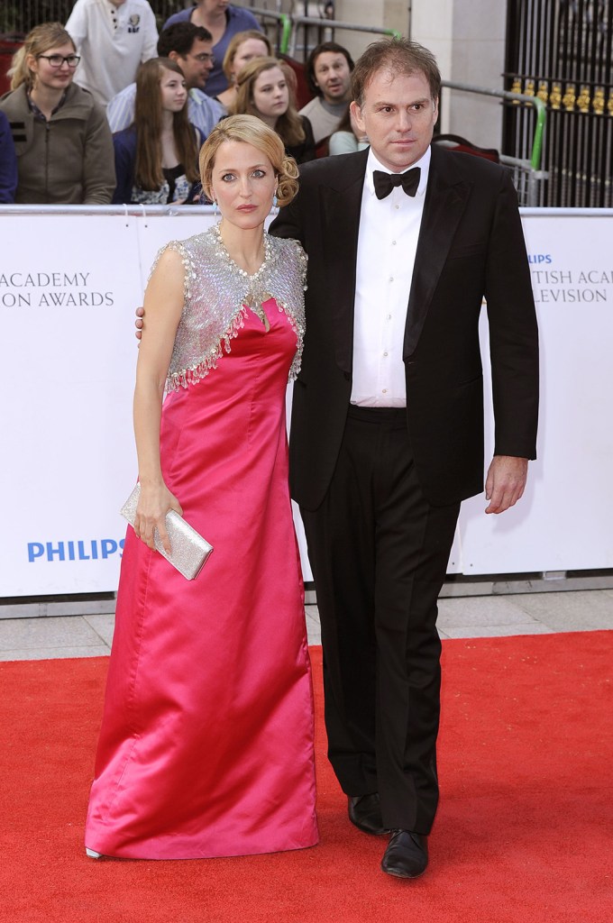 Gillian Anderson & Mark Griffiths In 2011