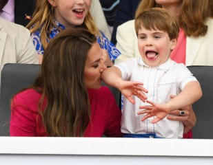 Catherine Duchess of Cambridge, Prince Louis, Princess Charlotte, Prince George, Mike Tindall, Mia Tindall, Victoria Starmer, Kier Starmer and Zara Tindall behind
Platinum Jubilee Pageant, London, UK - 05 Jun 2022