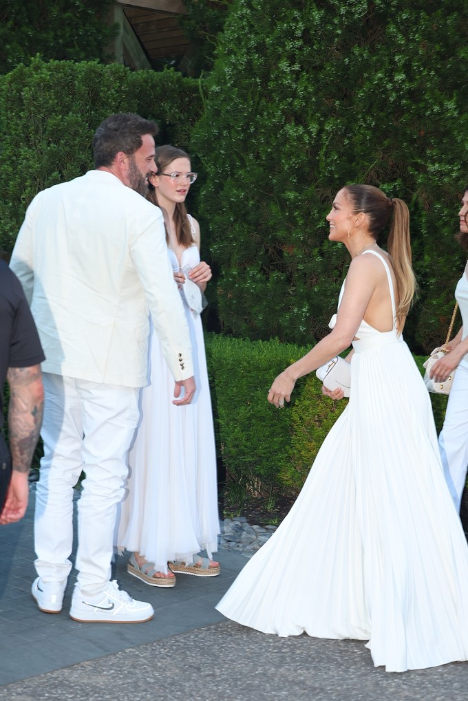 Ben Affleck Smiles With Daughter Violet & J.Lo on July 4th