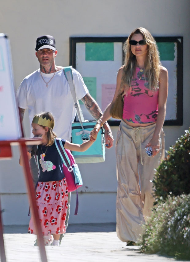 Adam Levine, Behati Prinsloo, Daughter