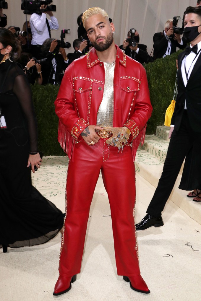 Maluma Rocks Red Leather