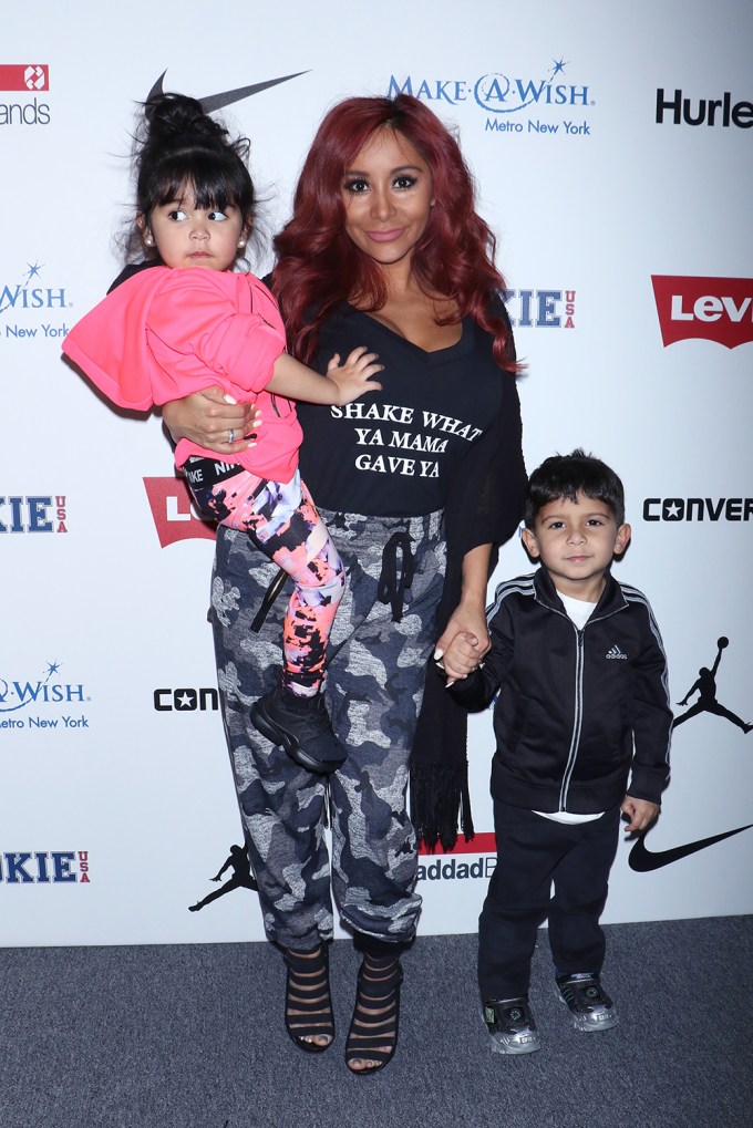 Snooki With Lorenzo & Giovanna