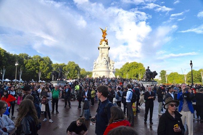 Crowds Wait For News At Buckingham Palace