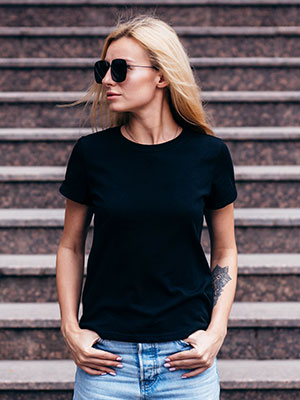 black-tee