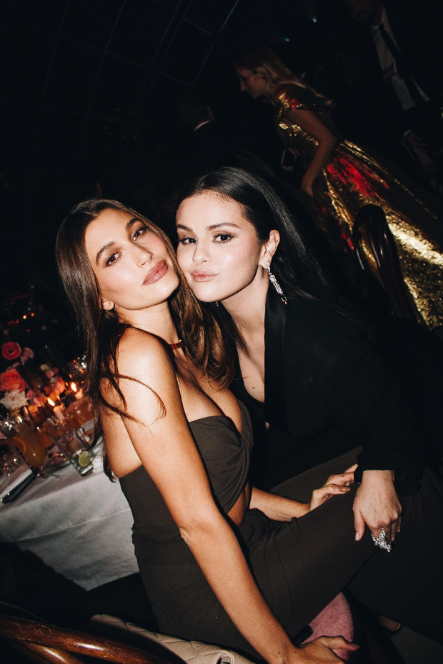 Selena Gomez Hailey Bieber 