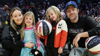 Olivia Wilde and Jason Sudeikis with their kids