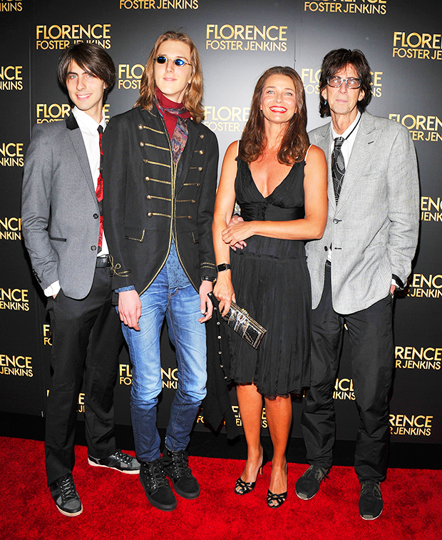 Paulina Porizkova and fmaily