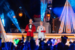 THE WONDERFUL WORLD OF DISNEY: MAGICAL HOLIDAY CELEBRATION – The Wonderful World of Disney: “Magical Holiday Celebration” – This ABC holiday season staple returns for its seventh year with a dazzling array of all-new musical performances. The Wonderful World of Disney: “Magical Holiday Celebration” airs SUNDAY, NOV. 27 (8:00-10:00 p.m.), on ABC. (Disney/Abigail Nilsson)DEREK HOUGH, JULIANNE HOUGH