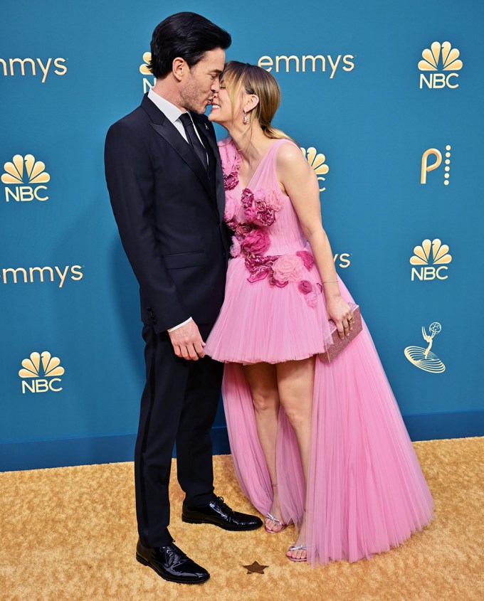 Kaley Cuoco & Tom Pelphrey PDA At The Emmys