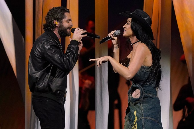 Thomas Rhett & Katy Perry Singing