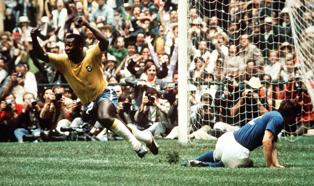 PELE CELEBRATES SCORING THE FIRST GOAL FOR BRAZIL IN THE WORLD CUP FINAL V ITALY MEXICO 1970
Sport