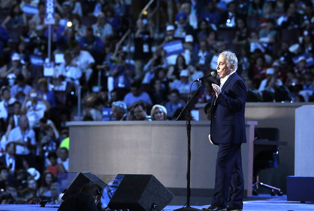 Singer-songwriter Paul Simon performs at the DNC convention in Philadelphia, Pennsylvania, United States - 25 Jul 2016