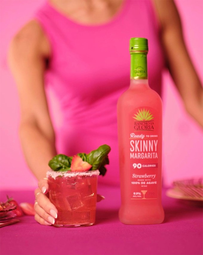 S&M (SKINNY STRAWBERRY MARGARITA)