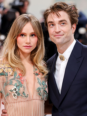 Suki Waterhouse and Robert Pattinson