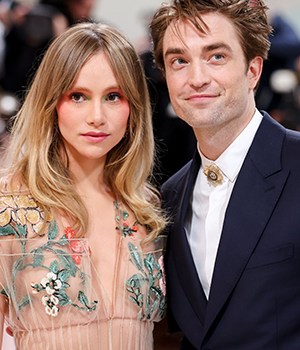 Suki Waterhouse and Robert Pattinson