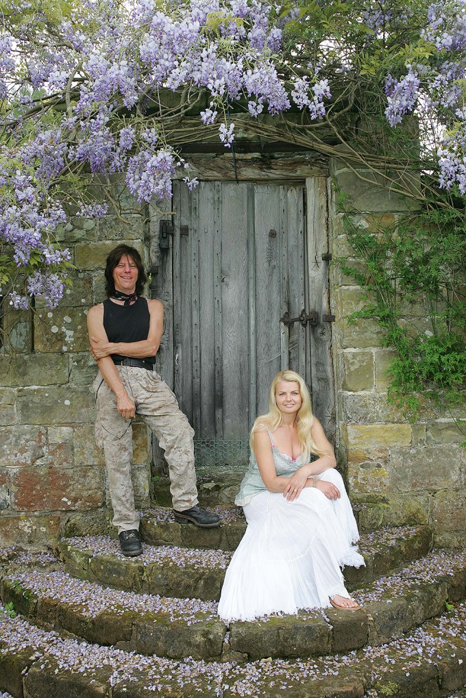 Jeff Beck & his wife Sandra Cash outside