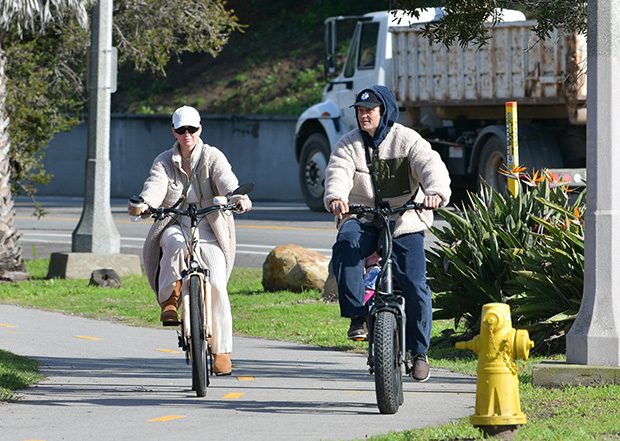 Katy Perry Orlando Bloom Daisy bike ride