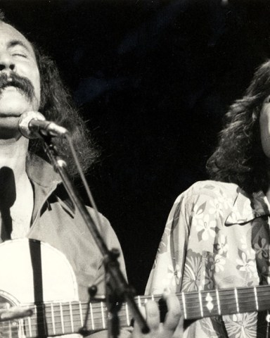 Crosby Stills And Nash Pop Group. Picture Shows (l-r) David Crosby And Graham Nash. Crosby Stills And Nash Pop Group. Picture Shows (l-r) David Crosby And Graham Nash.