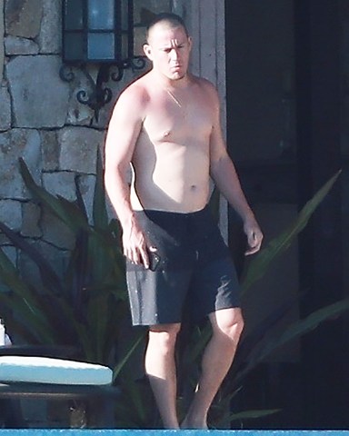 Cabo San Lucas, MEXICO  - *EXCLUSIVE*  - Channing Tatum is spotted spending some time off with his daughter Everly Tatum and famous friends Adam Levine and Behati Prinsloo in Mexico.  SHOT ON 03/30/2019Pictured: Channing TatumBACKGRID USA 2 APRIL 2019 BYLINE MUST READ: HEM / BACKGRIDUSA: +1 310 798 9111 / usasales@backgrid.comUK: +44 208 344 2007 / uksales@backgrid.com*UK Clients - Pictures Containing ChildrenPlease Pixelate Face Prior To Publication*