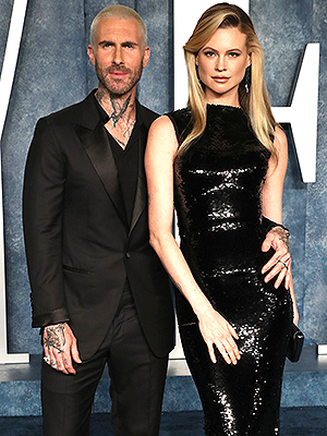 Adam Levine, Behati Prinsloo