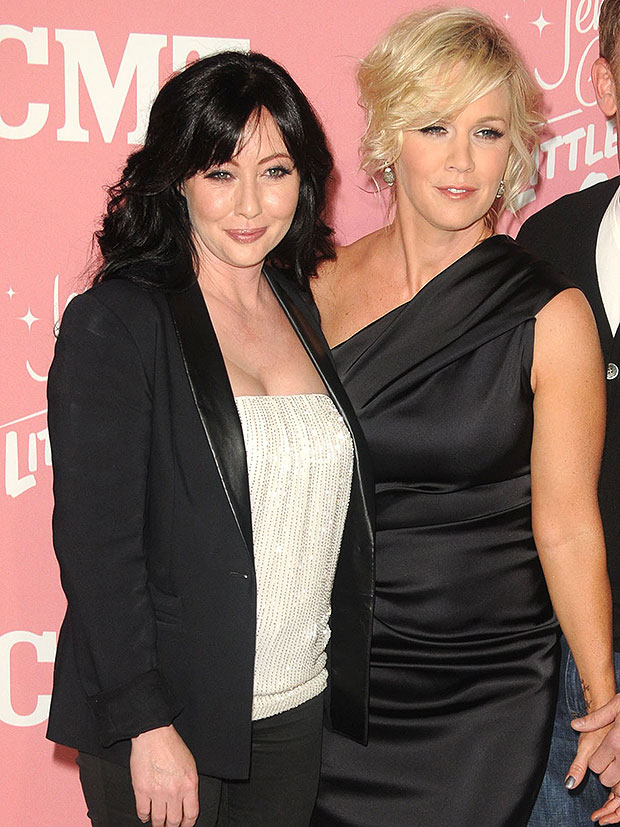 Shannen Doherty and Jennie Garth