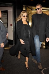 Jennifer Aniston leaves her New York City hotel as she heads to the jimmy Fallon show

Pictured: Jennifer Aniston
Ref: SPL5531811 210323 NON-EXCLUSIVE
Picture by: WavyPeter / SplashNews.com

Splash News and Pictures
USA: +1 310-525-5808
London: +44 (0)20 8126 1009
Berlin: +49 175 3764 166
photodesk@splashnews.com

World Rights