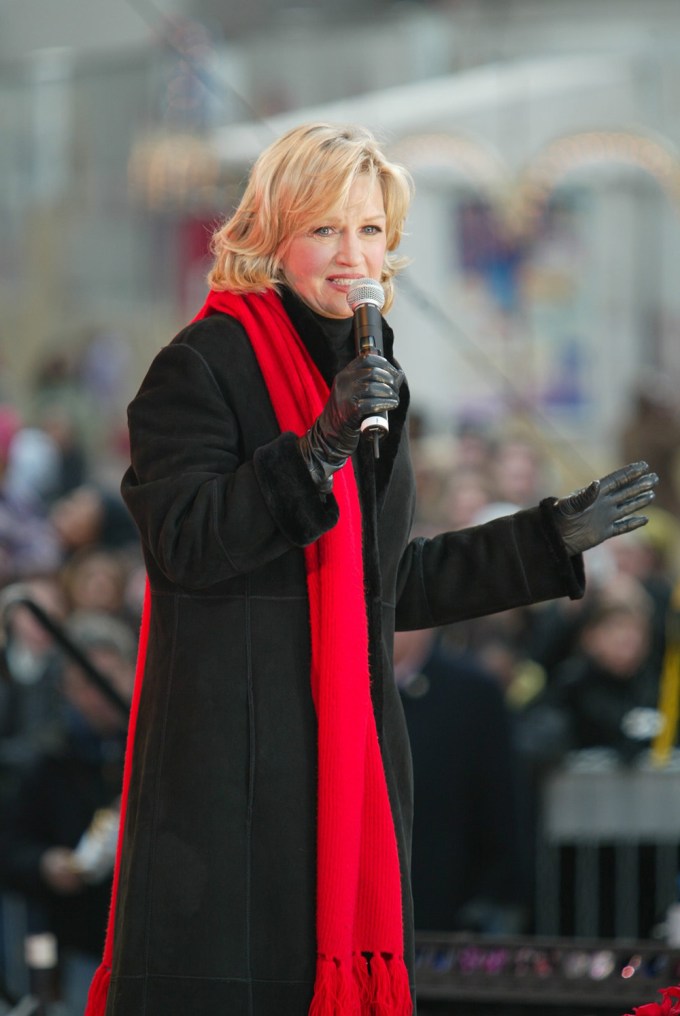 Diane Sawyer in 2002