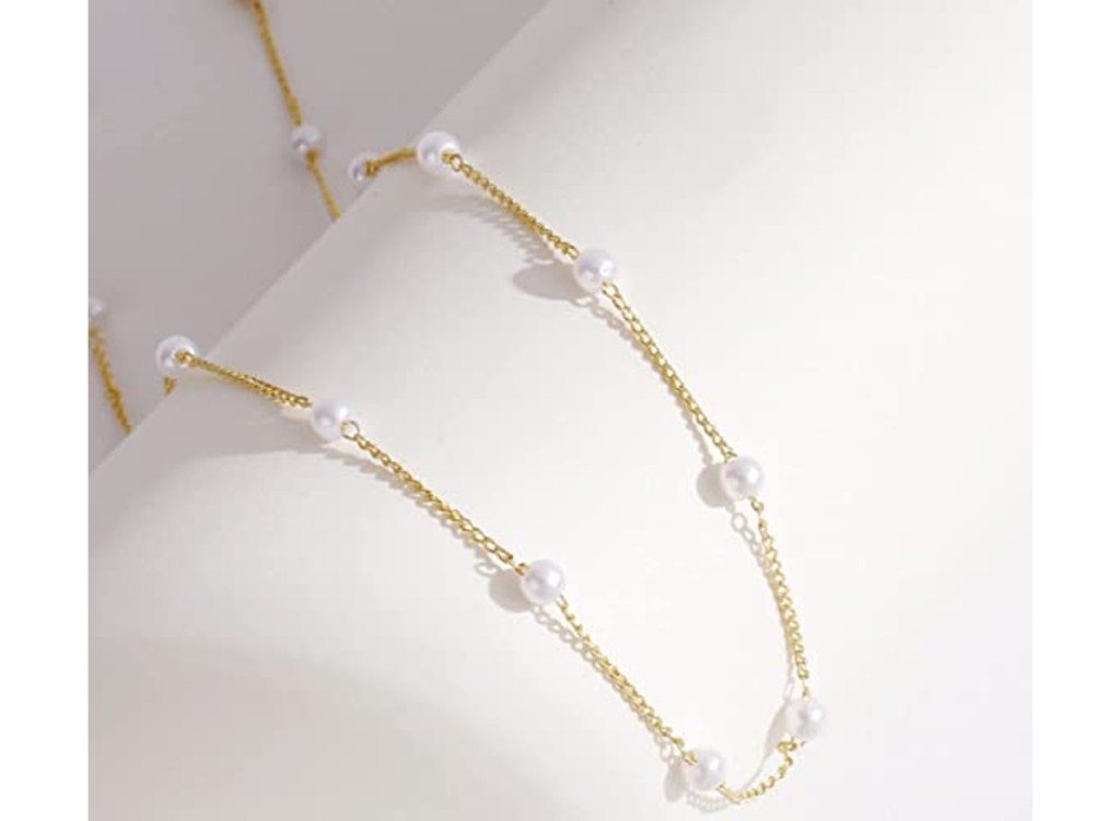 Dainty Pearl Pendant Necklace