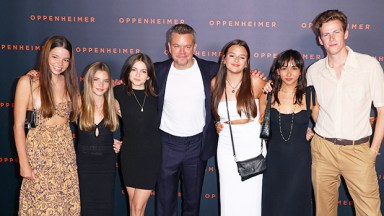 Matt Damon and daughters