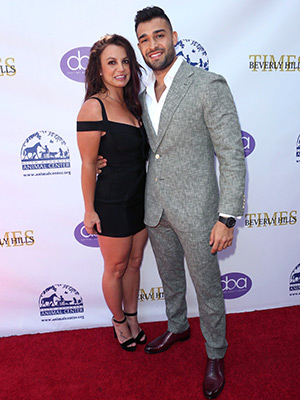 Britney Spears Wears No Wedding Ring Amid Sam Asghari Divorce: Photos