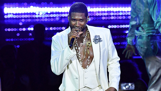 Usher singing in Paris