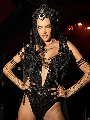 Alessandra Ambrosio
Darren Dzienciol's Annual CARN*EVIL Halloween Party Hosted by Alessandra Ambrosio Presented by Geojam and Celosa Rosé Tequila, Los Angeles, CA, California, United States - 29 Oct 2022