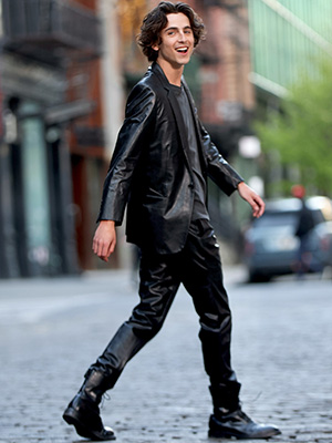 Timothee Chalamet Goes Shirtless in L.A. Amid Kylie Jenner Romance