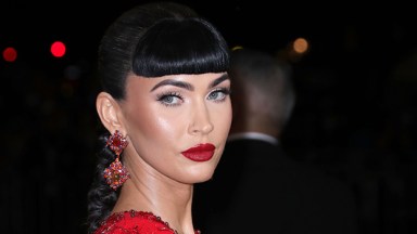 Megan Fox Reveals Sexy Red Bob Hair Makeover for Book Release: Photos