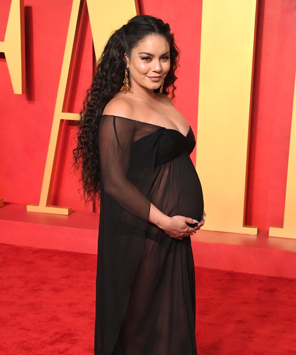 vanessa-hudgens-baby-bump-photos-3