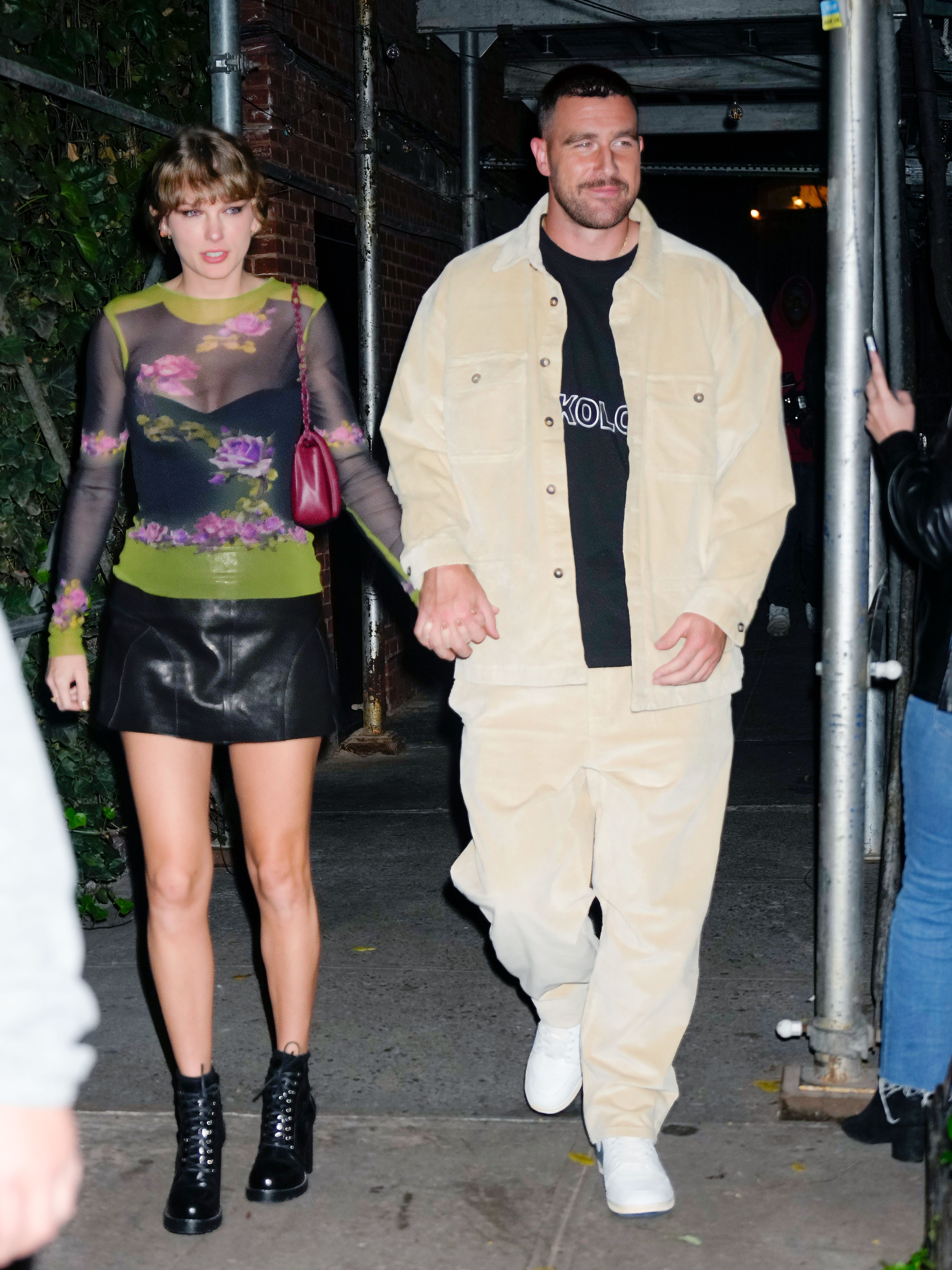 NEW YORK, NEW YORK - OCTOBER 15: Taylor Swift and Travis Kelce have dinner at Waverly Inn on October 15, 2023 in New York City. (Photo by Gotham/GC Images)