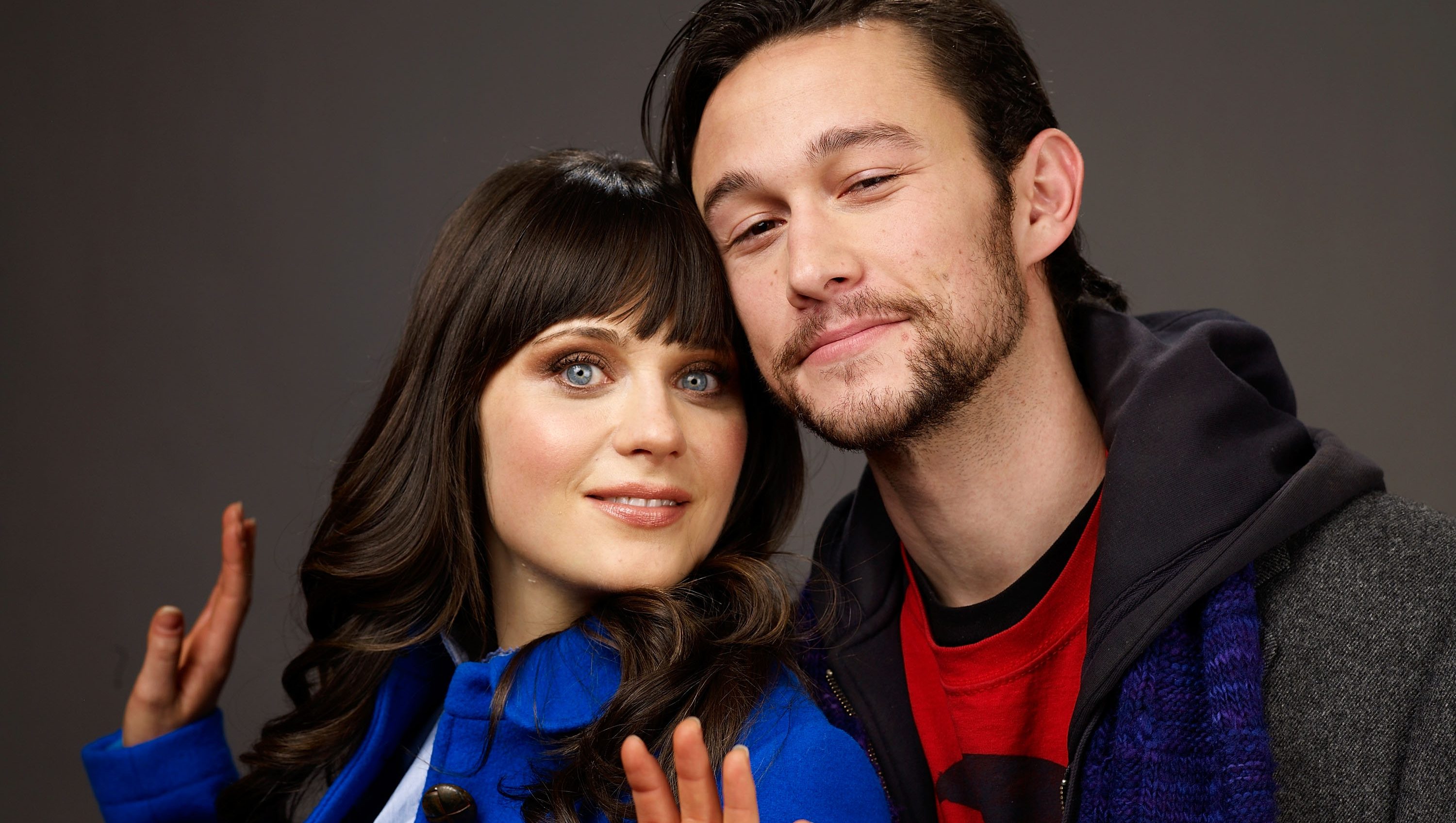 PARK CITY, UT - JANUARY 18:  Actress Zooey Deschanel and actor Joseph Gordon-Levitt of the film "500 Days Of Summer" poses for a portrait at the Film Lounge Media Center during the 2009 Sundance Film Festival on January 18, 2009 in Park City, Utah.  (Photo by Matt Carr/Getty Images)