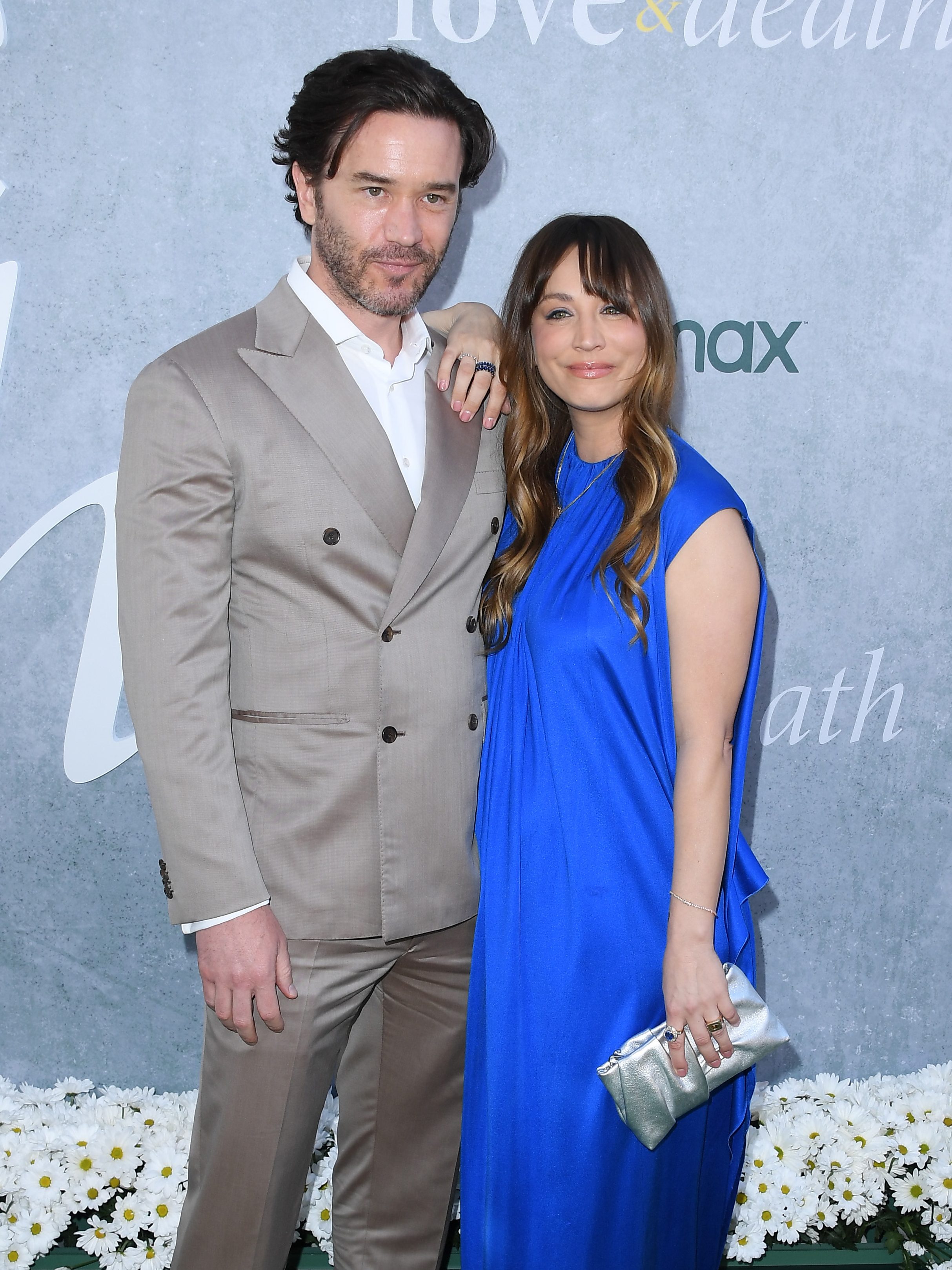 Kaley Cuoco and Tom Pelphrey