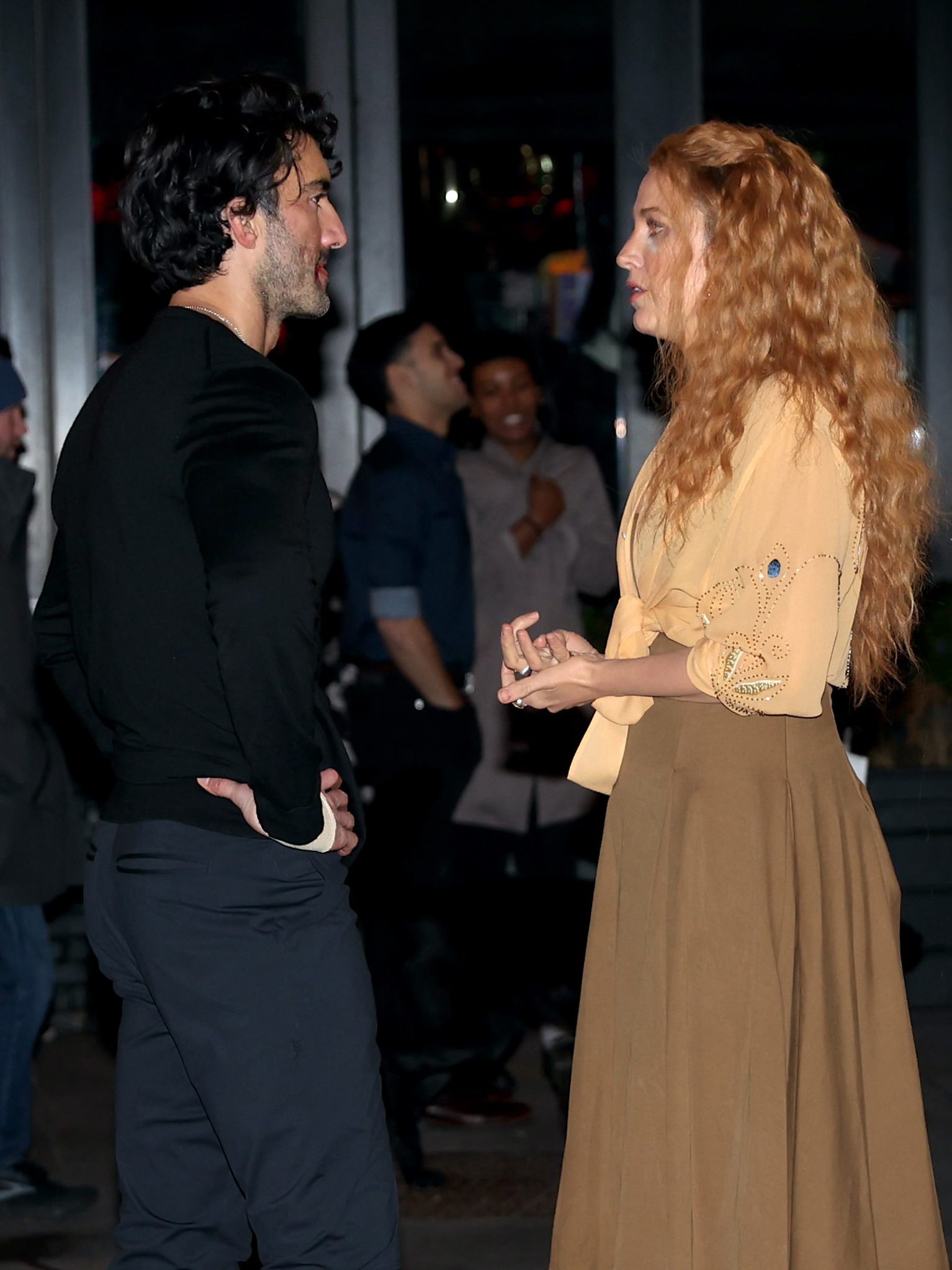 JERSEY CITY, NJ - JANUARY 12: Justin Baldoni and Blake Lively are seen on the set of "It Ends with Us" on January 12, 2024 in Jersey City, New Jersey.  (Photo by Jose Perez/Bauer-Griffin/GC Images)