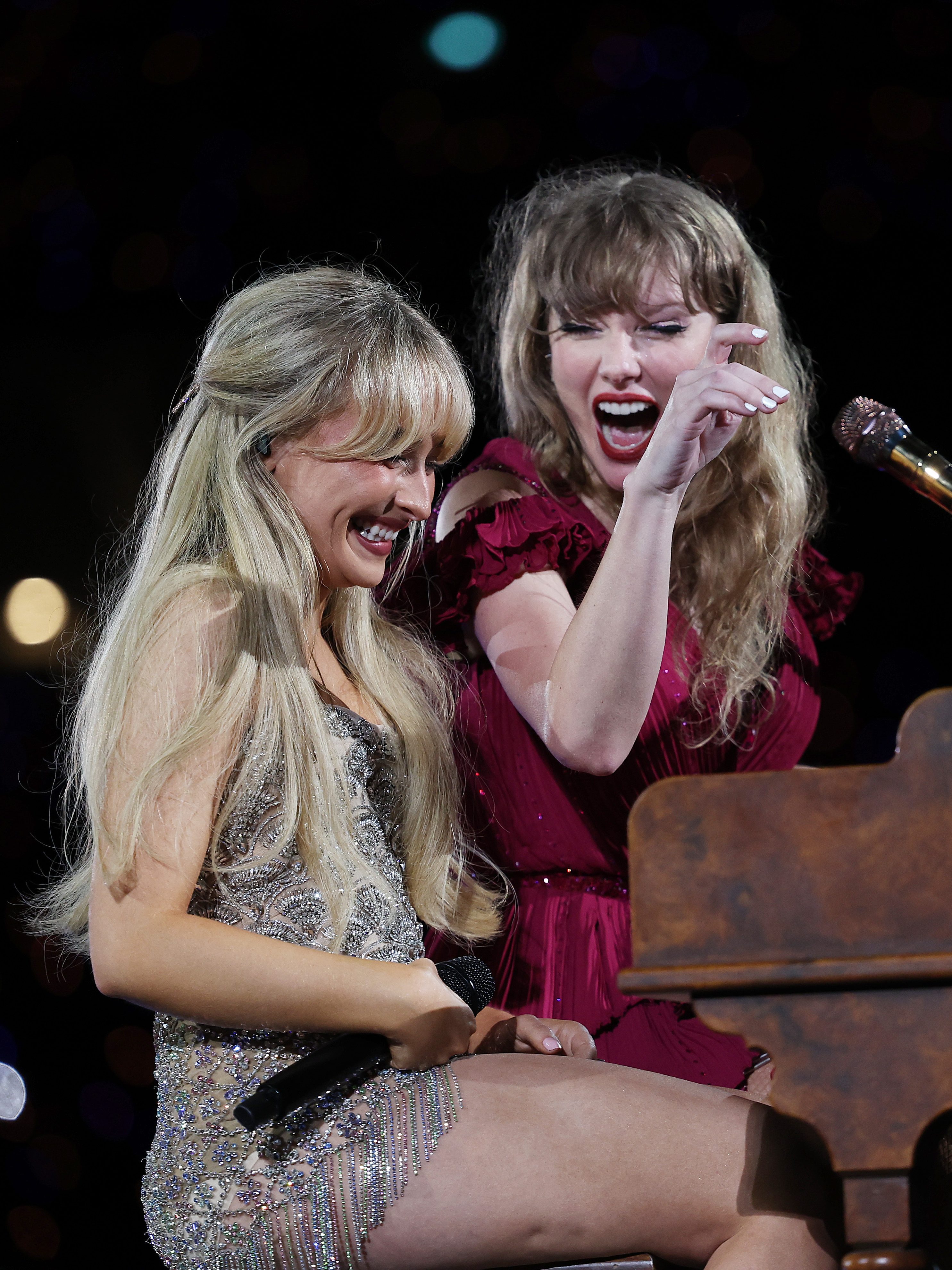 SYDNEY, AUSTRALIA - FEBRUARY 23: EDITORIAL USE ONLY. NO BOOK COVERS Taylor Swift performs with Sabrina Carpenter at Accor Stadium on February 23, 2024 in Sydney, Australia. (Photo by Don Arnold/TAS24/Getty Images for TAS Rights Management)