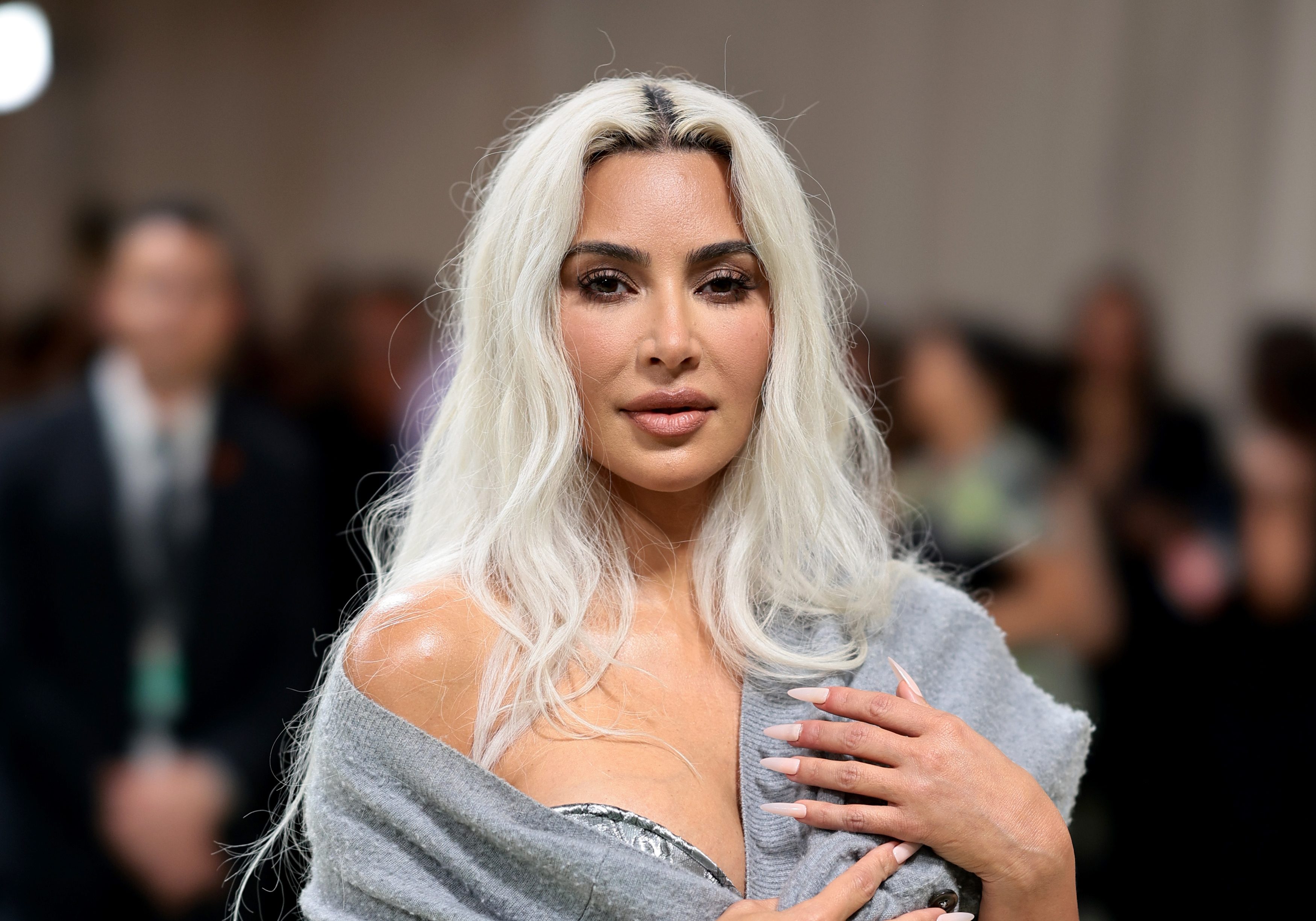 Famous Birthday - Celebrity Kim Kardashian born October 21, 1980