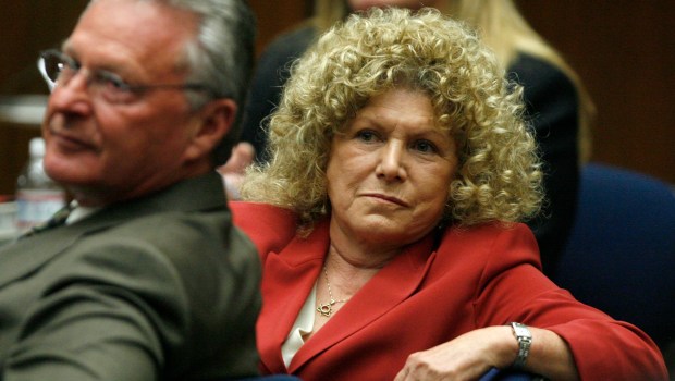 LOS ANGELES - MAY 2: (AFP OUT) Former defense attorney Leslie Abramson (R) listens with current defense attorney Bradley Brunon during the murder trial of music producer Phil Spector on May 2, 2007 in Los Angeles. Spector is accused of the murder of actress Lana Clarkson who was found shot dead in Spector's home February 3, 2003. (Photo by Lucy Nicholson-Pool/Getty Images)